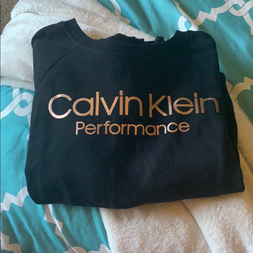 CK black crewneck